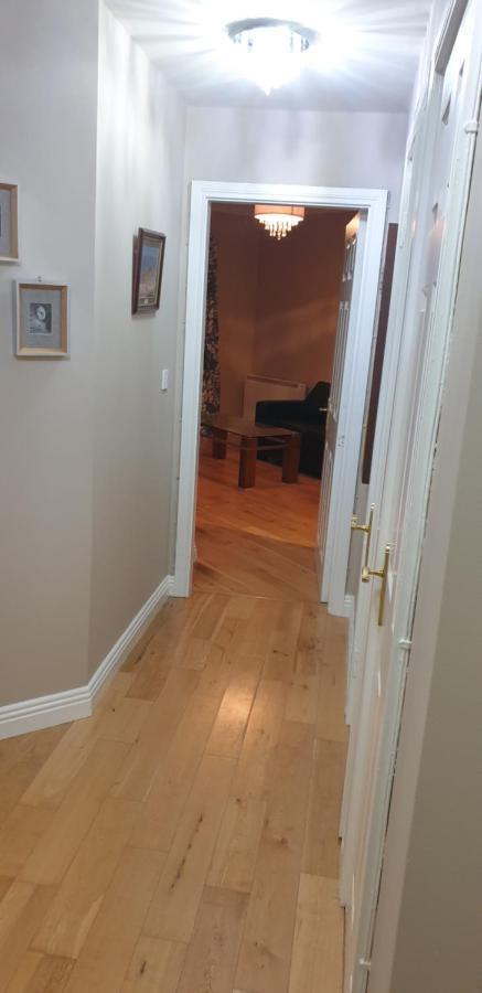 Town Centre Apartment Trim Eksteriør bilde
